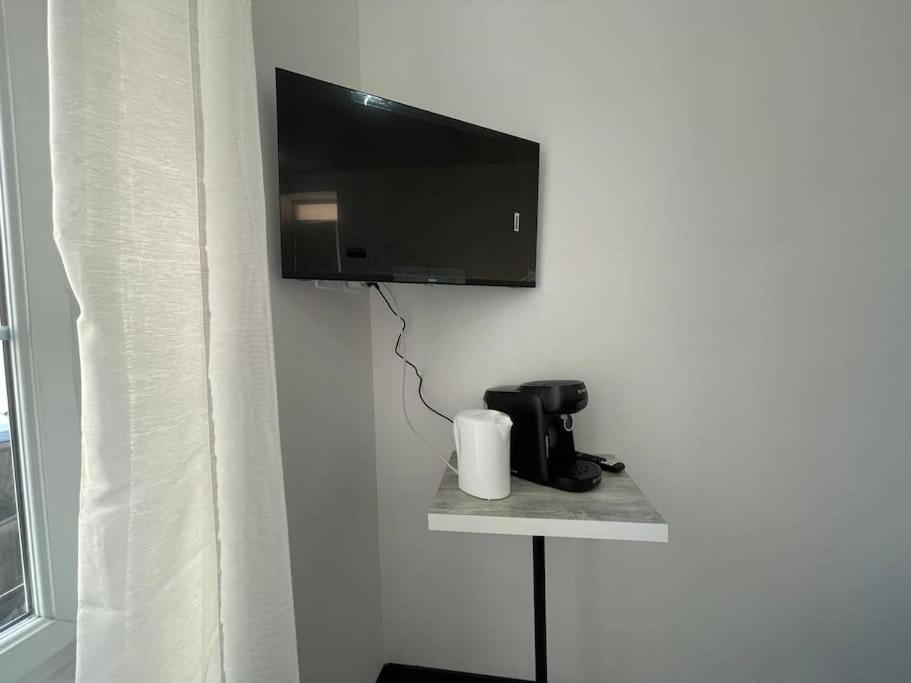 Studio A2 18M2 Cosy 5Minutes Gare Parking Gratuit Rue De La Mure Roanne Extérieur photo