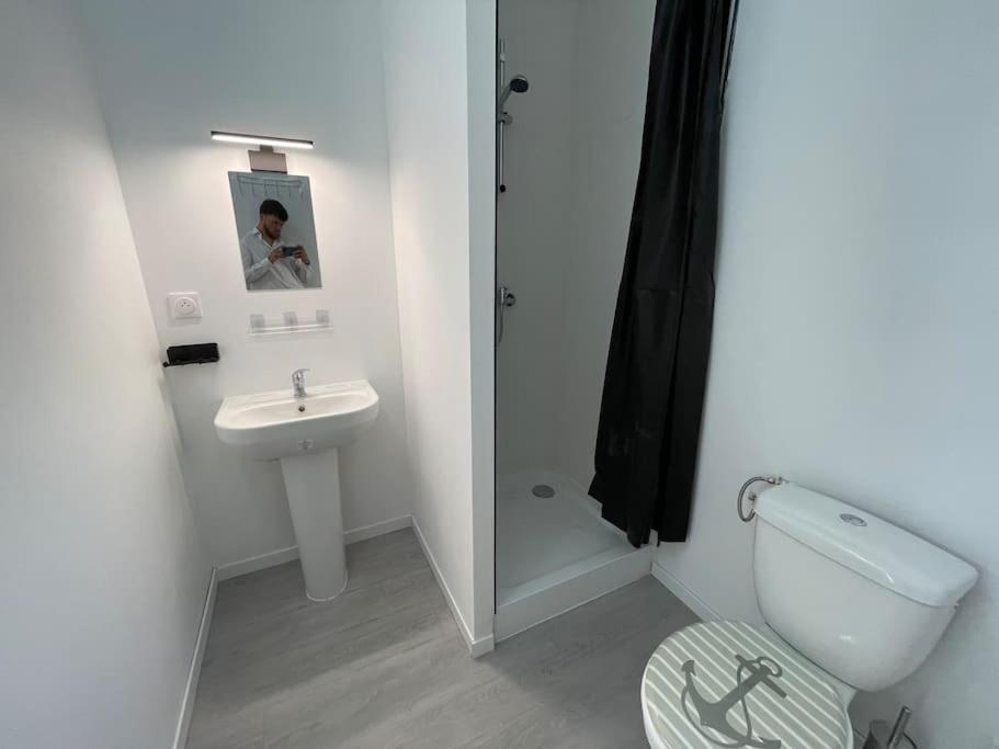 Studio A2 18M2 Cosy 5Minutes Gare Parking Gratuit Rue De La Mure Roanne Extérieur photo